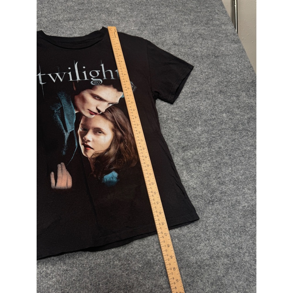 Twilight T-Shirt Edward Bella Black Size Medium Short Sleeve Movie‎ Promo Tee - Picture 3 of 9